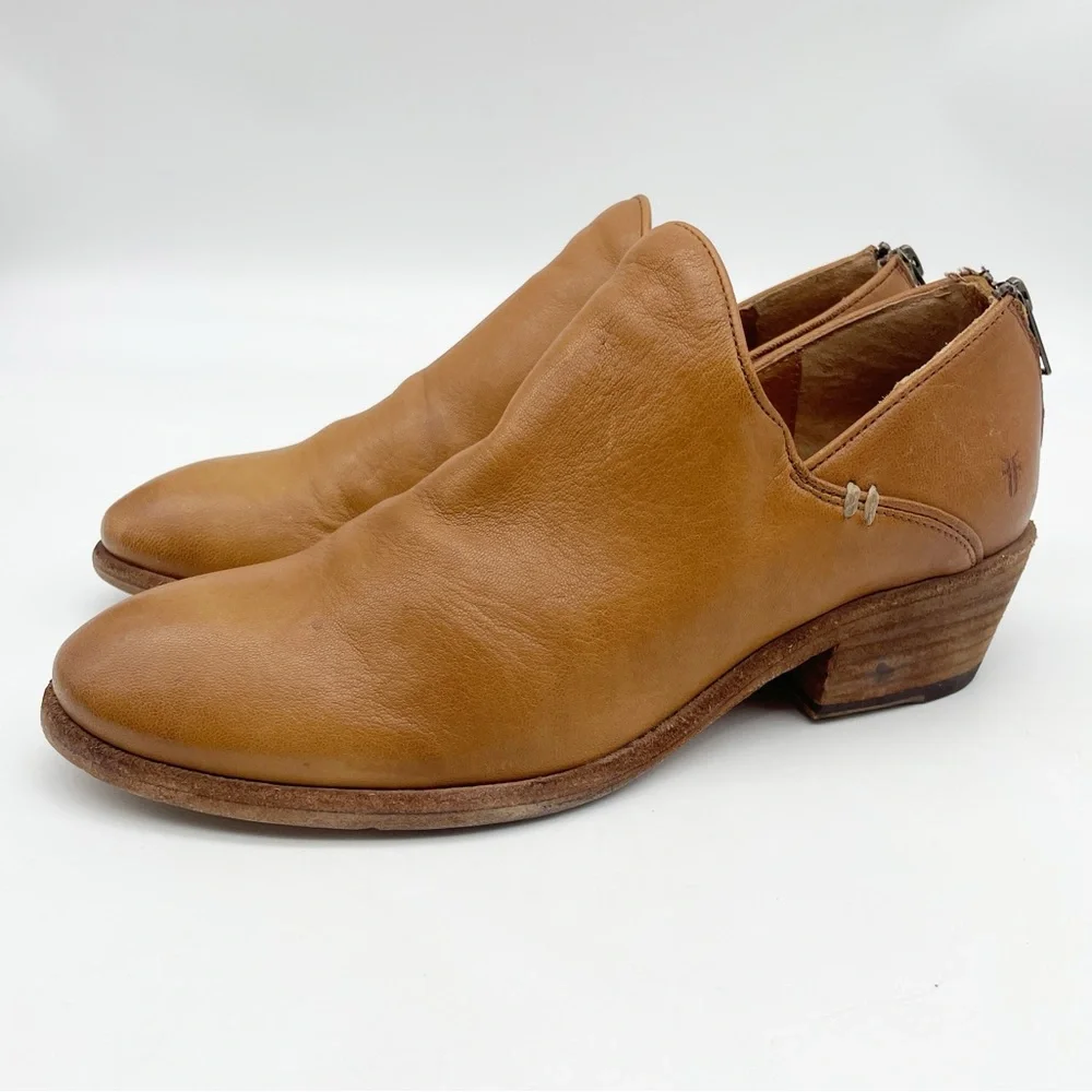 Frye Carson shootie ankle boot cognac 8.5